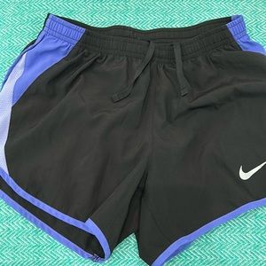 Nike Dryfit Shorts with Side Mesh Panels XS